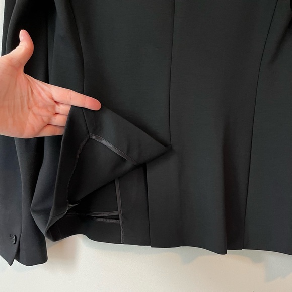 Banana Republic Unstructured Stretch Ponte Blazer in Black 4 - Picture 14 of 16